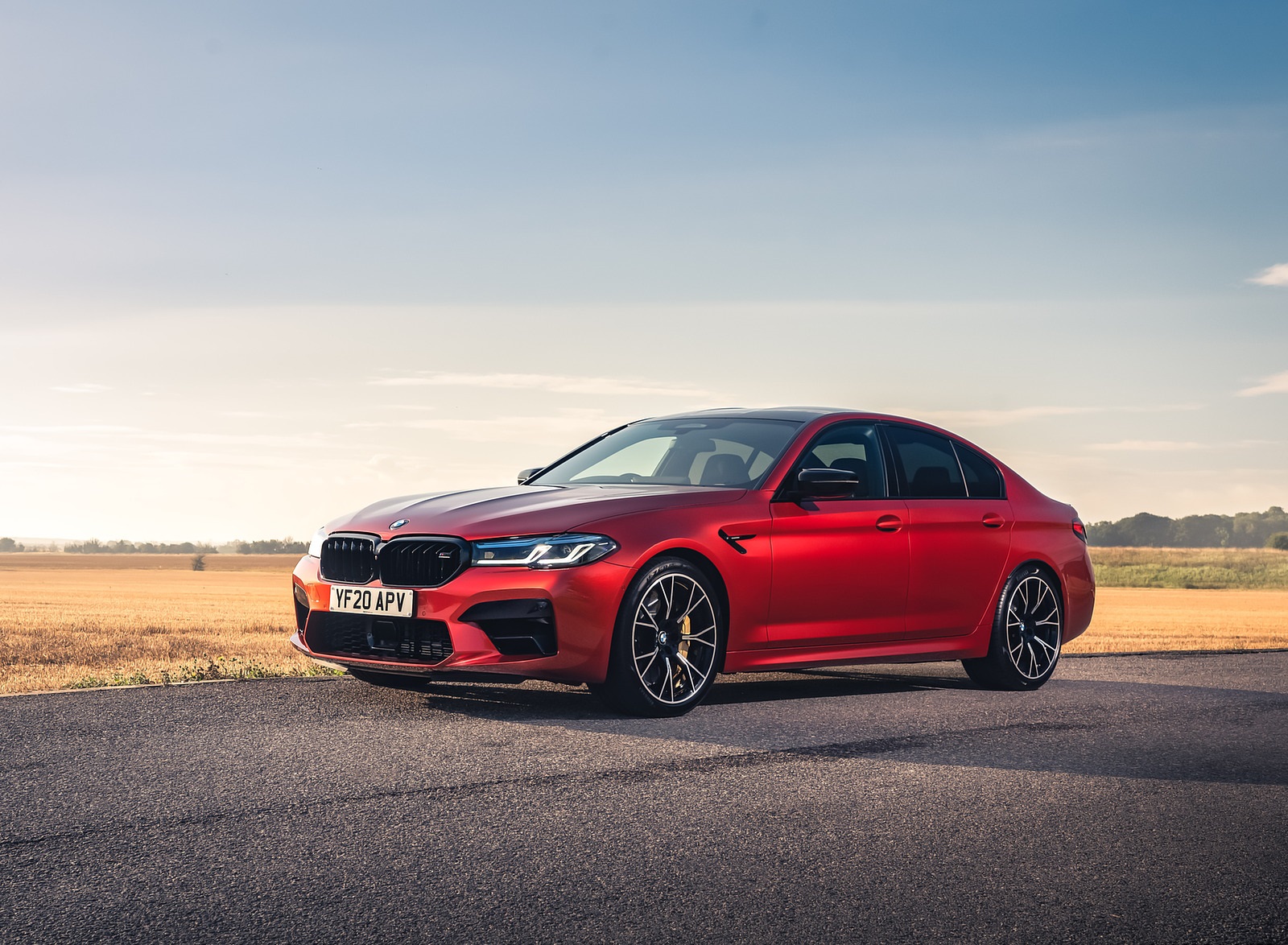 2021 BMW M5 Competition (UK-Spec) Front Three-Quarter Wallpapers (14)