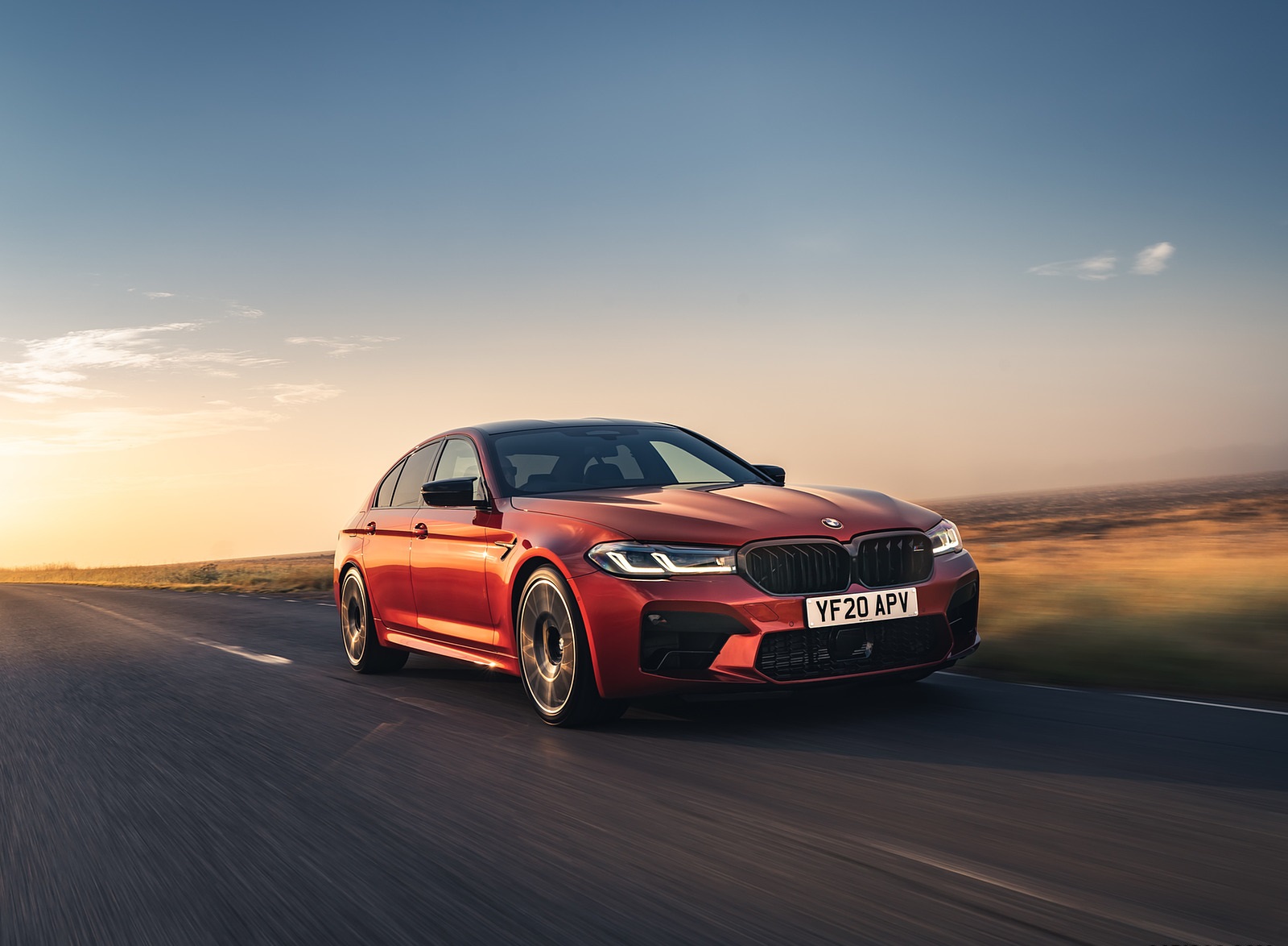 2021 BMW M5 Competition (UK-Spec) Front Three-Quarter Wallpapers (11)