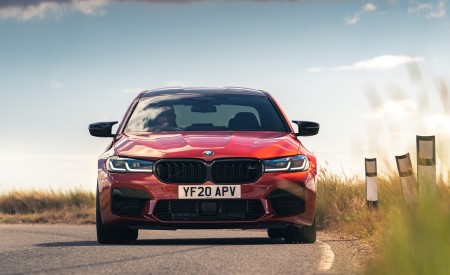 2021 BMW M5 Competition (UK-Spec) Front Wallpapers 450x275 (3)
