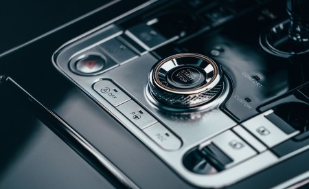 2021 Bentley Flying Spur V8 Central Console Wallpapers 450x275 (91)