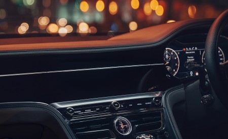 2021 Bentley Flying Spur V8 Central Console Wallpapers 450x275 (29)