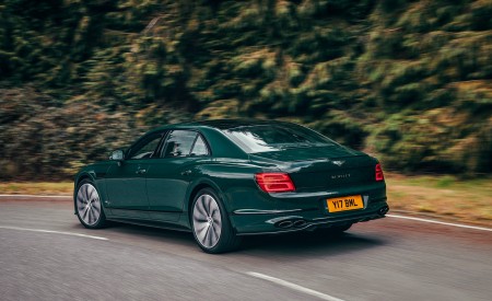 2021 Bentley Flying Spur V8 Rear Three-Quarter Wallpapers 450x275 (39)