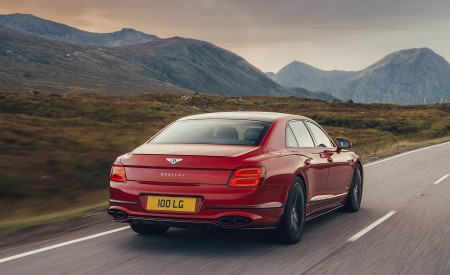 2021 Bentley Flying Spur V8 Rear Three-Quarter Wallpapers 450x275 (4)