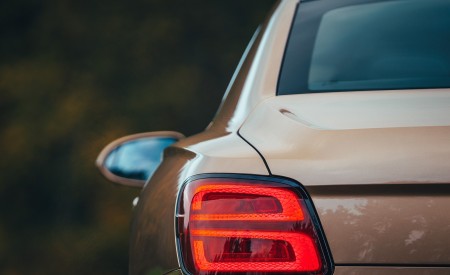 2021 Bentley Flying Spur V8 Tail Light Wallpapers 450x275 (65)