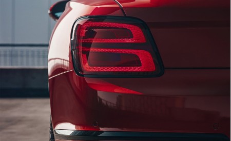 2021 Bentley Flying Spur V8 Tail Light Wallpapers 450x275 (16)