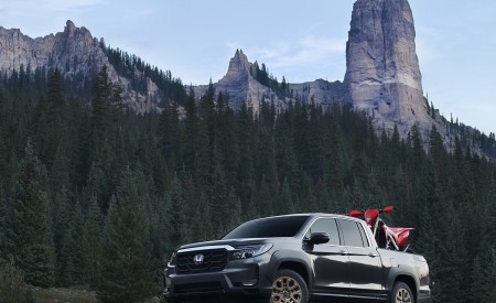 2021 Honda Ridgeline Front Three-Quarter Wallpapers  450x275 (7)
