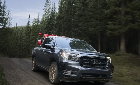 2021 Honda Ridgeline Front Three-Quarter Wallpapers  450x275 (2)