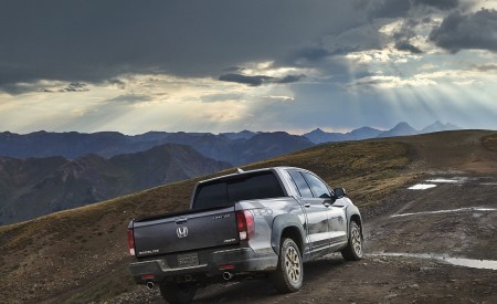 2021 Honda Ridgeline Rear Three-Quarter Wallpapers  450x275 (15)