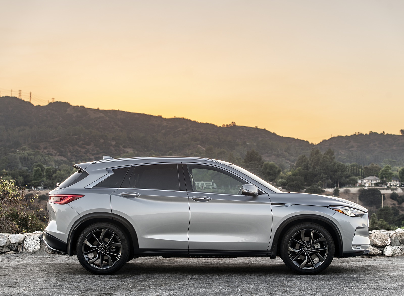 2021 Infiniti QX50 Side Wallpapers #13 of 47