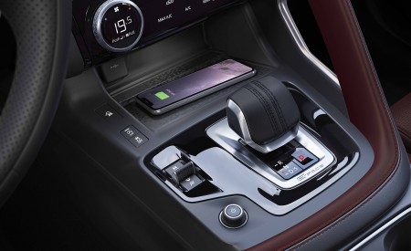 2021 Jaguar E-PACE Central Console Wallpapers  450x275 (57)