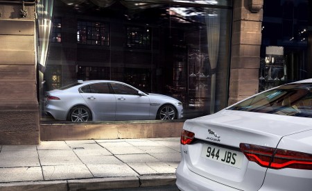 2021 Jaguar XE Detail Wallpapers 450x275 (9)