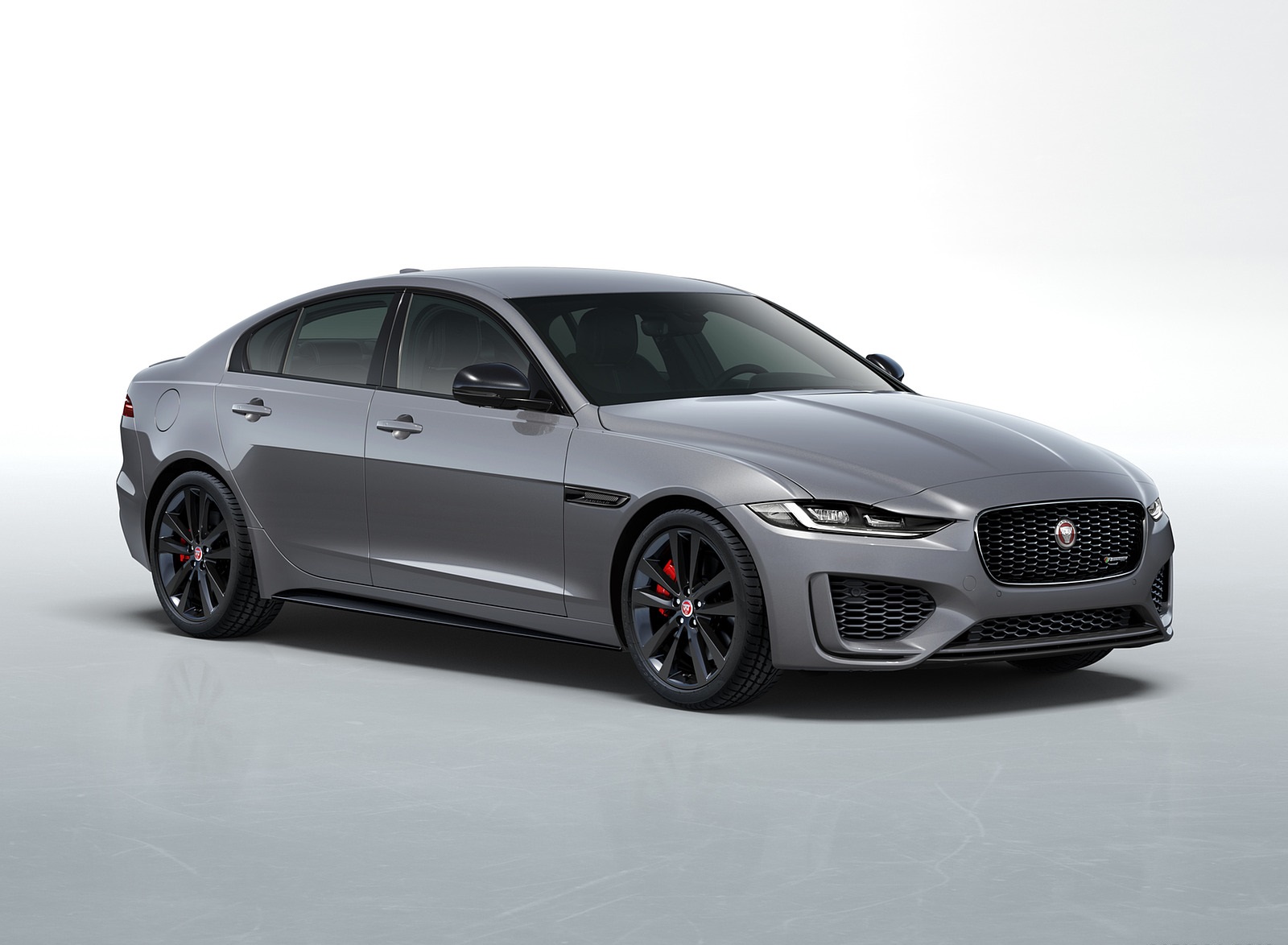 2021 Jaguar XE Front Three-Quarter Wallpapers (14)