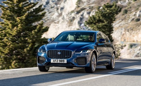2021 Jaguar XF Front Three-Quarter Wallpapers  450x275 (3)