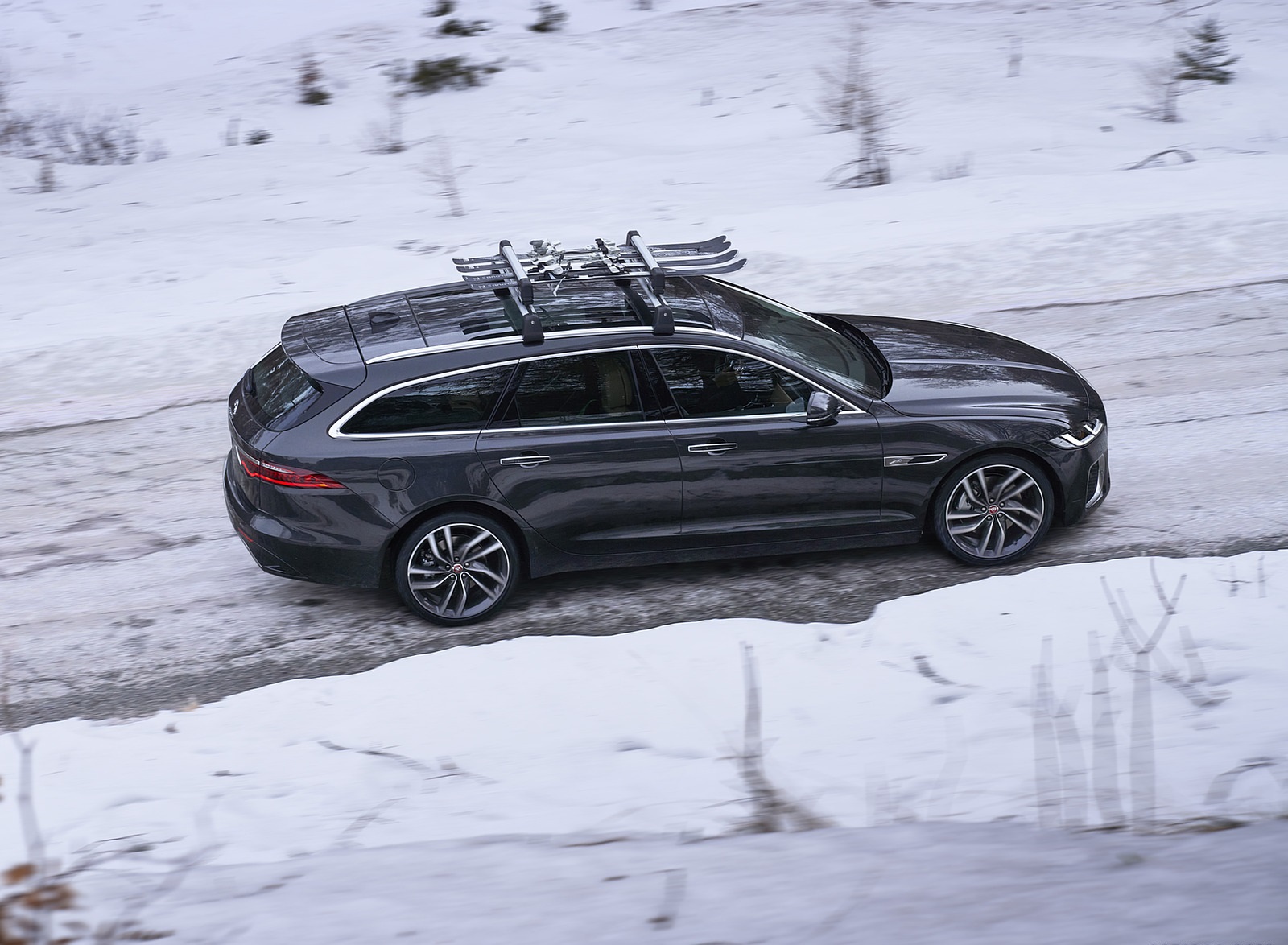 2021 Jaguar XF Sportbrake Side Wallpapers #14 of 50