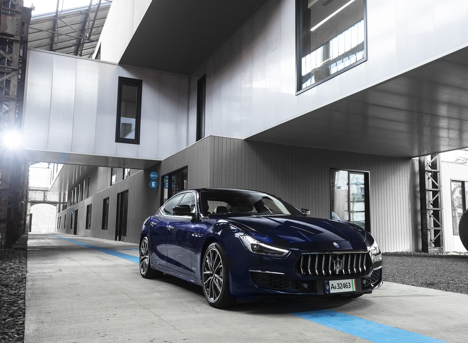 2021 Maserati Ghibli SQ4 GranLusso Front Three-Quarter Wallpapers (15)