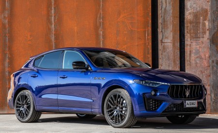 2021 Maserati Levante GranSport Front Three-Quarter Wallpapers 450x275 (8)