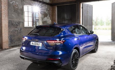 2021 Maserati Levante GranSport Rear Three-Quarter Wallpapers 450x275 (19)
