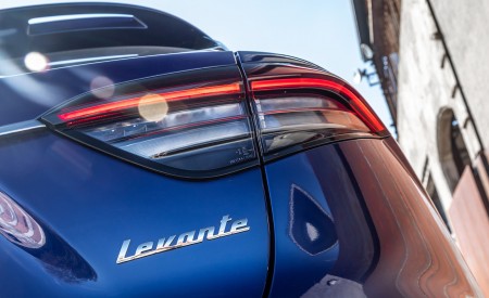 2021 Maserati Levante GranSport Tail Light Wallpapers 450x275 (21)