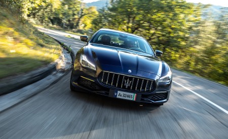 2021 Maserati Quattroporte SQ4 GranLusso Front Wallpapers  450x275 (6)