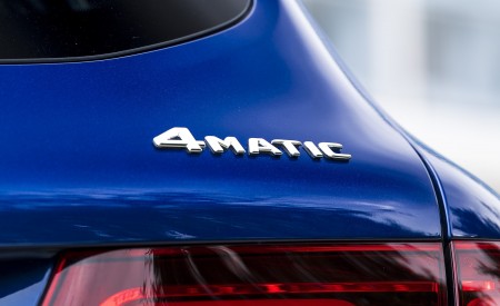 2021 Mercedes-Benz GLC 300 e Plug-In Hybrid (UK-Spec) Badge Wallpapers 450x275 (60)