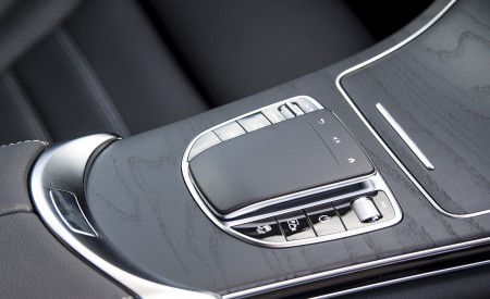 2021 Mercedes-Benz GLC 300 e Plug-In Hybrid (UK-Spec) Central Console Wallpapers 450x275 (73)