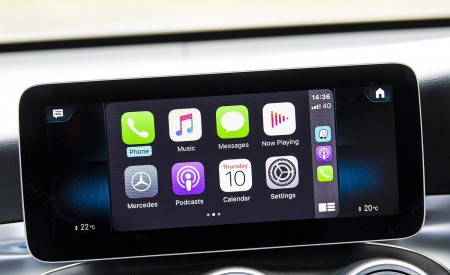 2021 Mercedes-Benz GLC 300 e Plug-In Hybrid (UK-Spec) Central Console Wallpapers 450x275 (71)