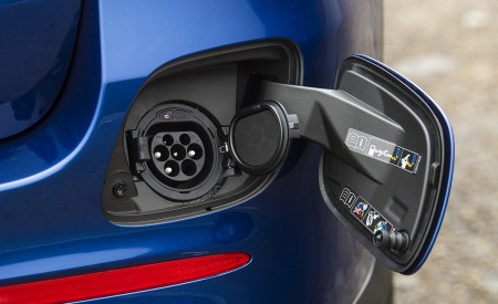 2021 Mercedes-Benz GLC 300 e Plug-In Hybrid (UK-Spec) Charging Port Wallpapers 450x275 (61)