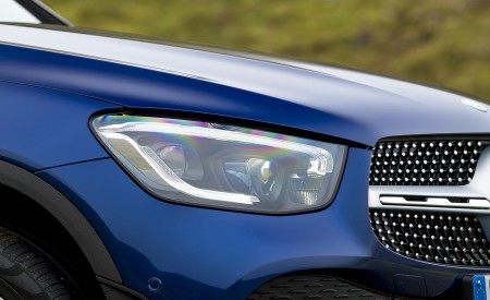 2021 Mercedes-Benz GLC 300 e Plug-In Hybrid (UK-Spec) Headlight Wallpapers 450x275 (49)