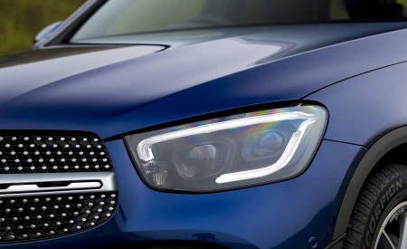 2021 Mercedes-Benz GLC 300 e Plug-In Hybrid (UK-Spec) Headlight Wallpapers 450x275 (51)