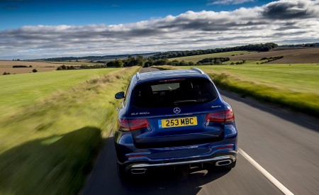 2021 Mercedes-Benz GLC 300 e Plug-In Hybrid (UK-Spec) Rear Wallpapers 450x275 (8)