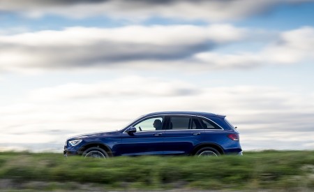 2021 Mercedes-Benz GLC 300 e Plug-In Hybrid (UK-Spec) Side Wallpapers 450x275 (22)