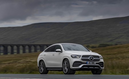 2021 Mercedes-Benz GLE Coupé 400d (UK-Spec) Front Three-Quarter Wallpapers 450x275 (27)
