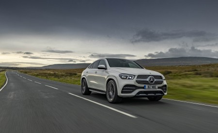 2021 Mercedes-Benz GLE Coupé 400d (UK-Spec) Front Three-Quarter Wallpapers 450x275 (10)