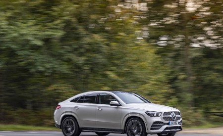 2021 Mercedes-Benz GLE Coupé 400d (UK-Spec) Front Three-Quarter Wallpapers 450x275 (36)