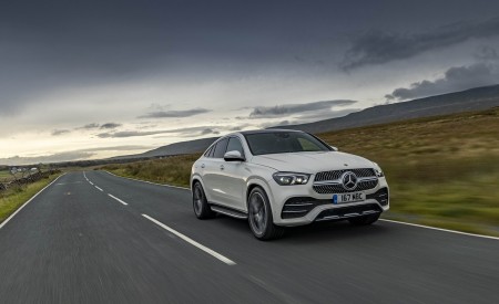 2021 Mercedes-Benz GLE Coupé 400d (UK-Spec) Front Three-Quarter Wallpapers 450x275 (8)