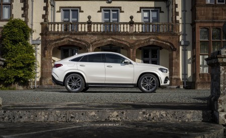 2021 Mercedes-Benz GLE Coupé 400d (UK-Spec) Side Wallpapers 450x275 (51)