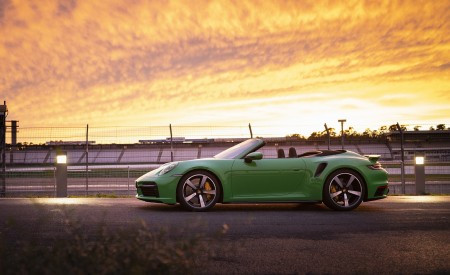 2021 Porsche 911 Turbo Cabrio (Color: Python Green) Side Wallpapers 450x275 (38)