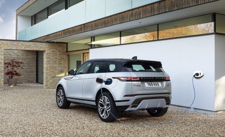 2021 Range Rover Evoque P300e PHEV Charging Wallpapers 450x275 (31)