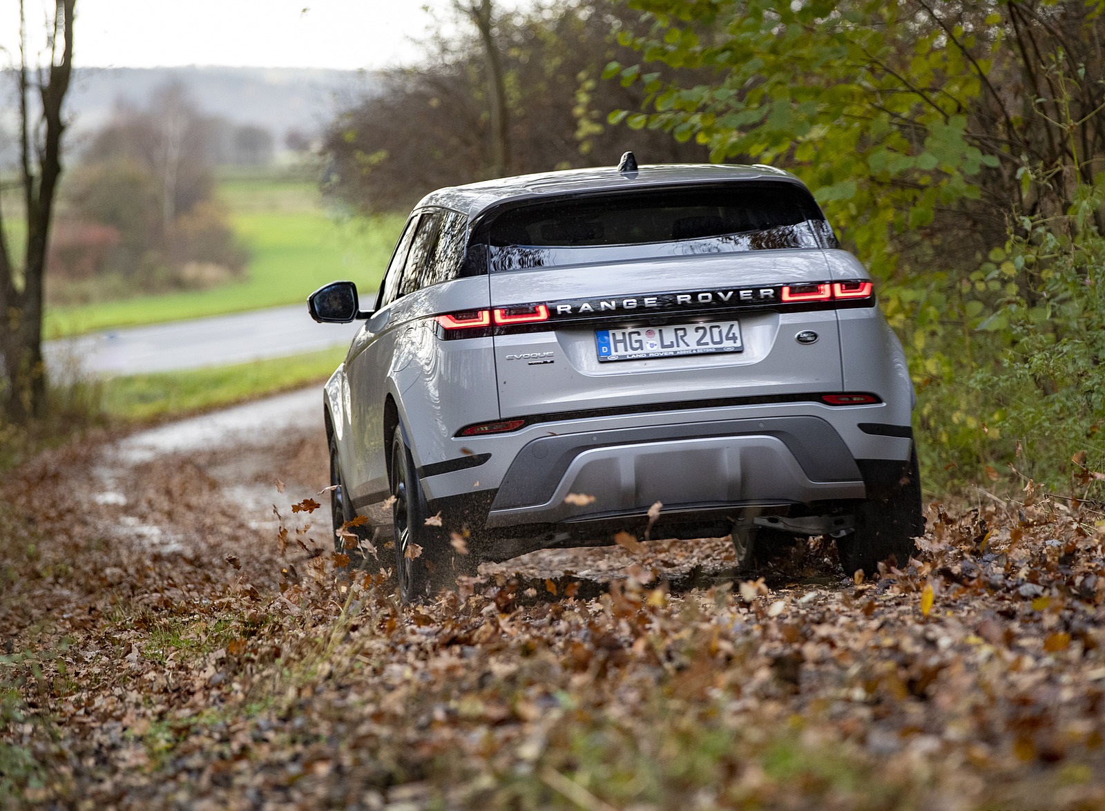 2021 Range Rover Evoque PHEV Rear Wallpapers (15)