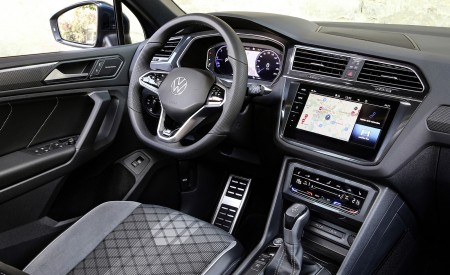 2021 Volkswagen Tiguan R-Line Interior Wallpapers 450x275 (11)