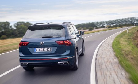 2021 Volkswagen Tiguan R-Line Rear Wallpapers 450x275 (5)