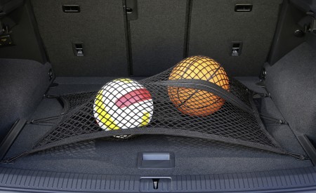 2021 Volkswagen Tiguan R-Line Trunk Wallpapers  450x275 (21)