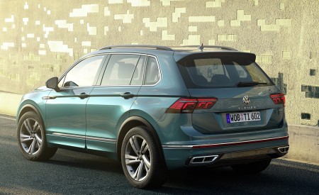 2021 Volkswagen Tiguan Rear Three-Quarter Wallpapers 450x275 (32)