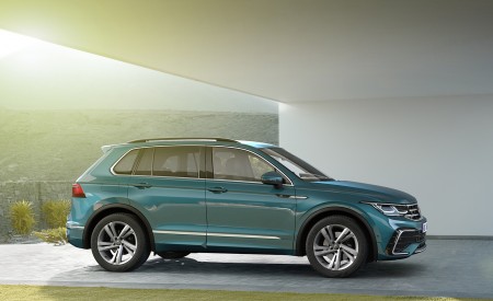 2021 Volkswagen Tiguan Side Wallpapers  450x275 (35)