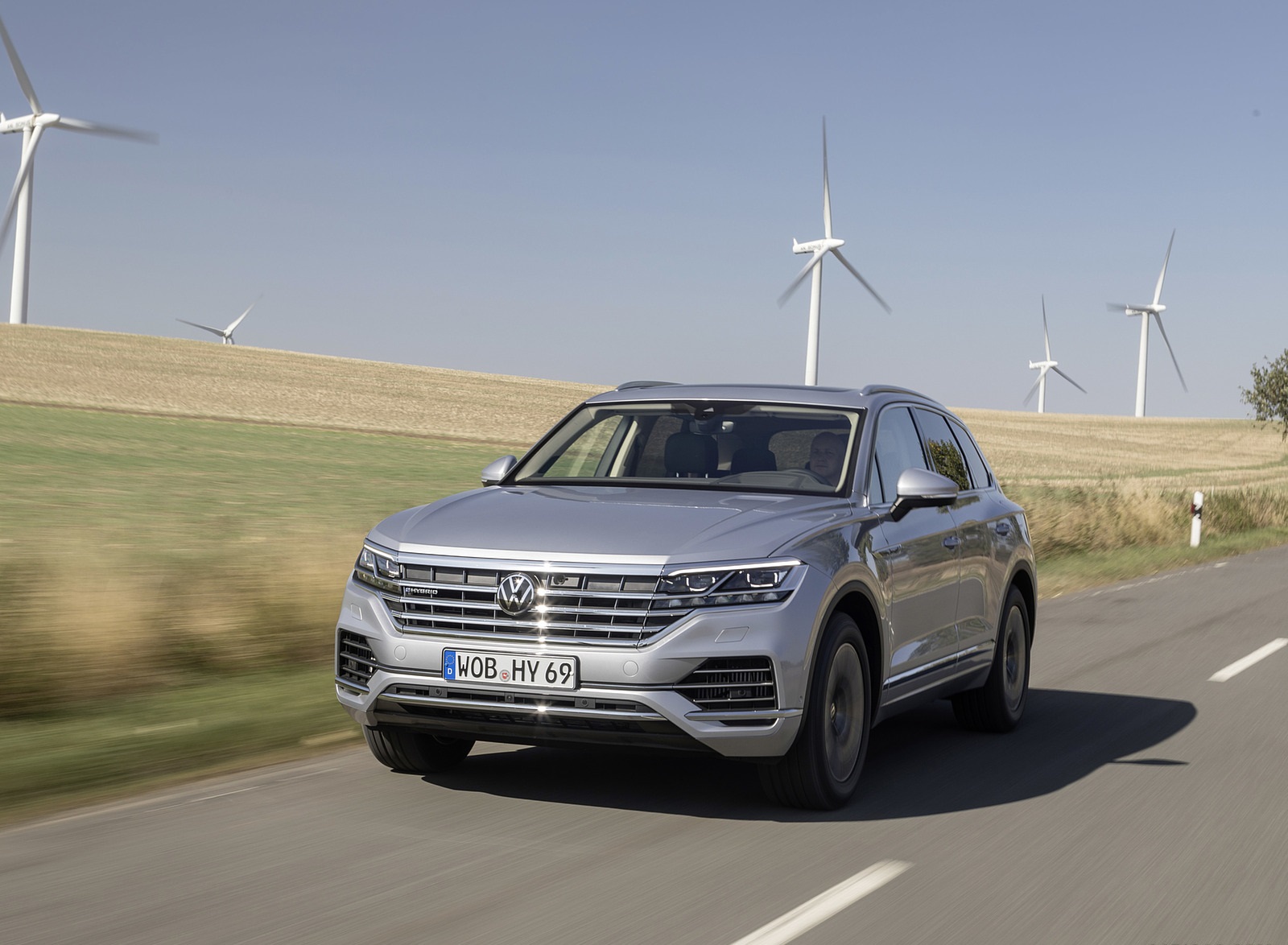 2021 Volkswagen Touareg eHybrid Front Wallpapers  (11)
