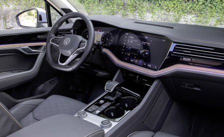 2021 Volkswagen Touareg eHybrid Interior Wallpapers  450x275 (30)