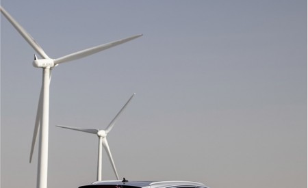 2021 Volkswagen Touareg eHybrid Rear Three-Quarter Wallpapers 450x275 (18)