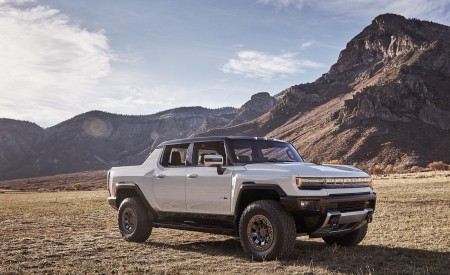 2022 GMC HUMMER EV Edition 1 Front Three-Quarter Wallpapers 450x275 (17)