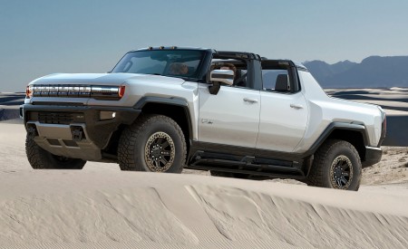 2022 GMC HUMMER EV Edition 1 Front Three-Quarter Wallpapers 450x275 (10)