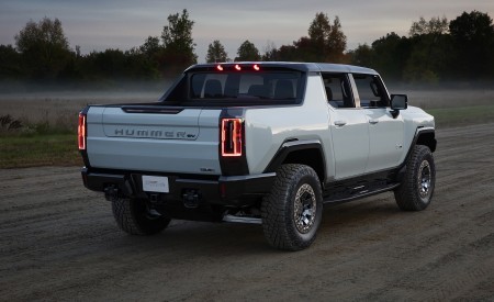 2022 GMC HUMMER EV Edition 1 Rear Three-Quarter Wallpapers 450x275 (16)